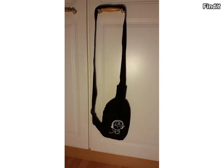 Myydään Olkapussukka soittimelle tai kännykälle 3e