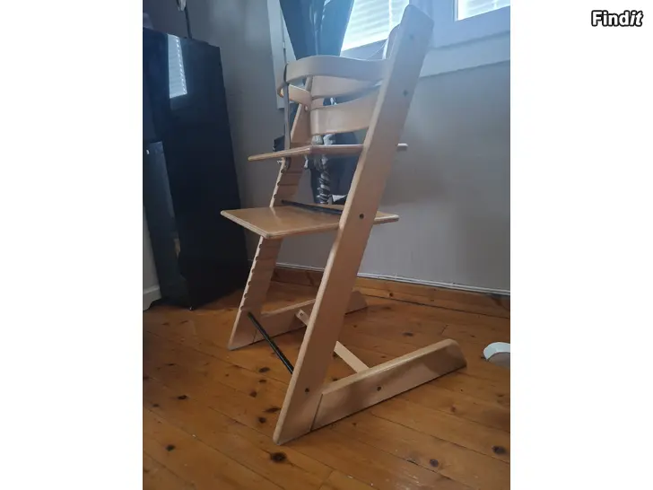 Myydään Stokke syöttötuoli