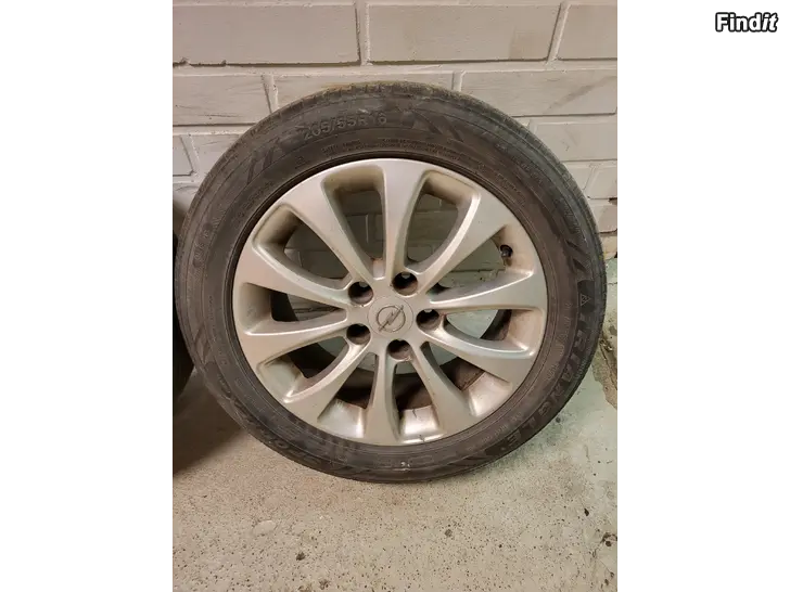 Myydään Opel