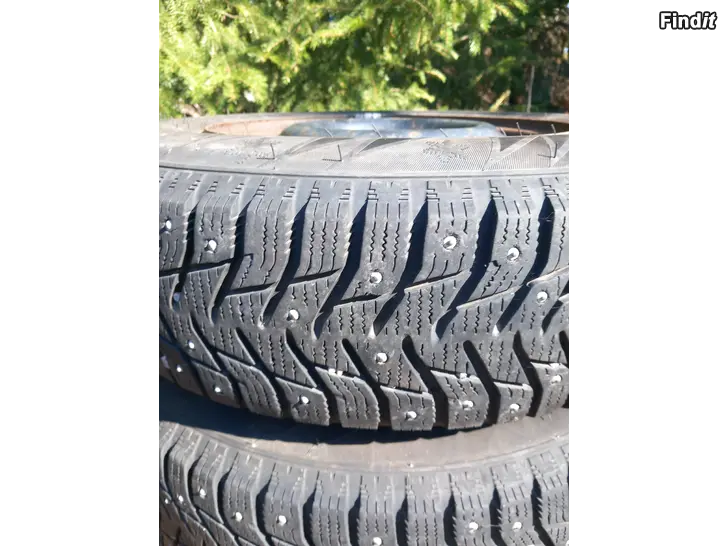 Säljes Vinter däck 165/80R13 på plåtfälg 4×100