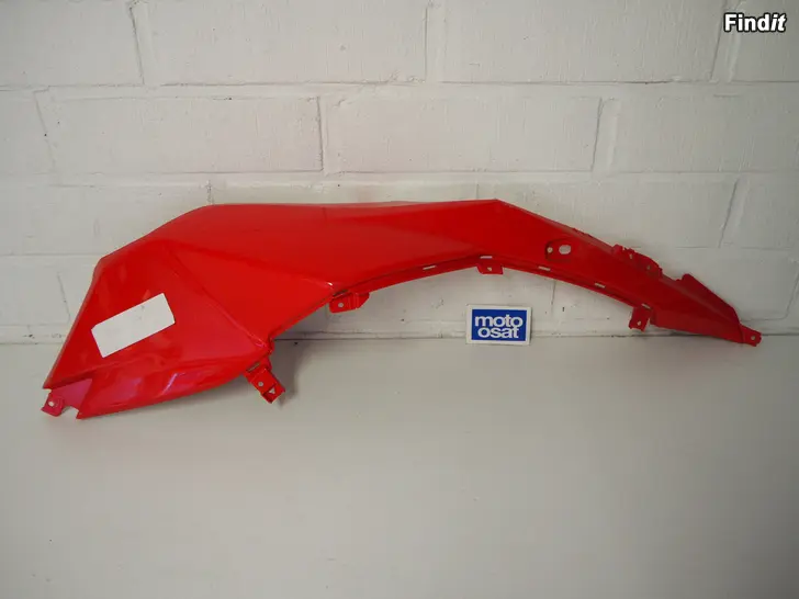 Myydään BMW F 800 GS 06-18 K72 osia