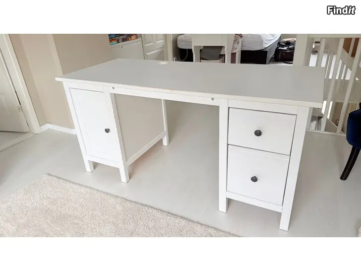 Myydään Ikea skrivbord hemnes