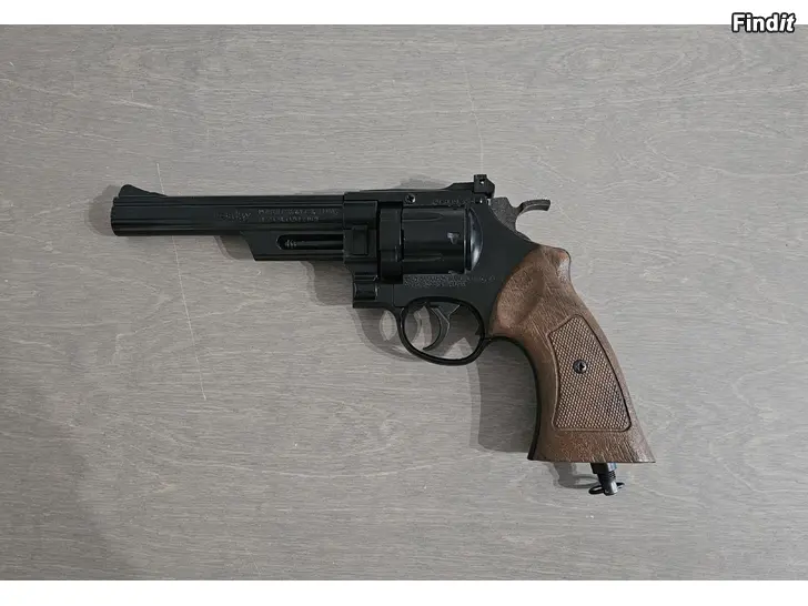 Säljes Daisy Powerline revolver CO2 luftpistol