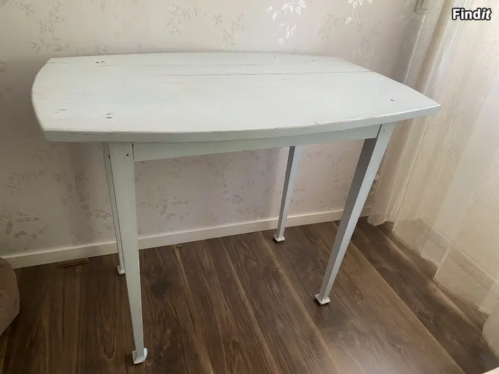 Säljes Blått bord tillverkat på fängelse ? i Helsingfors