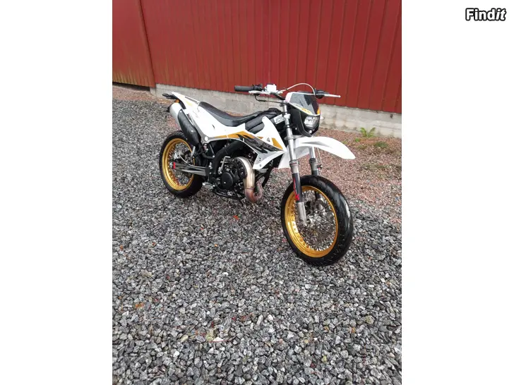 Säljes Rieju Drac SM White Low