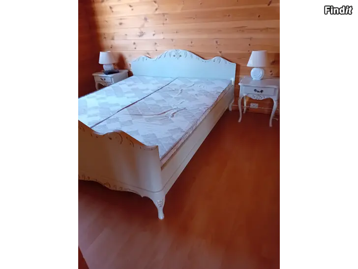 Säljes Rokokosäng