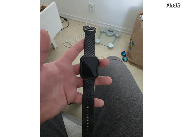 Säljes Apple Watch series 9 45mm Säljes