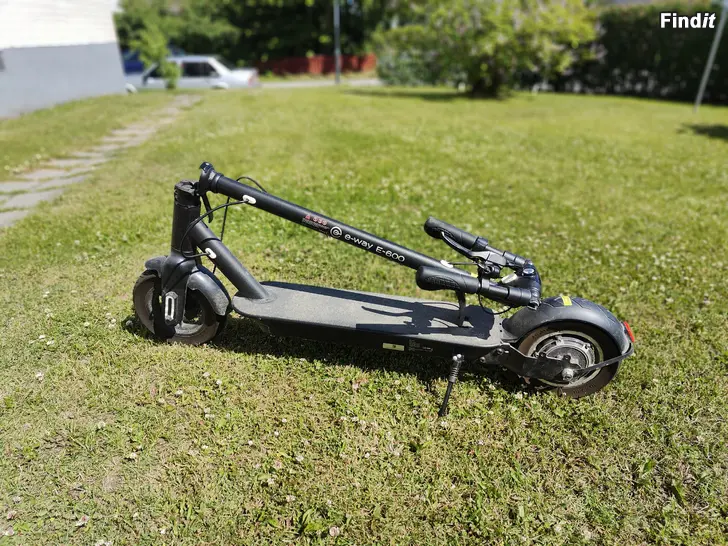 Säljes Elsparkcyckel Eway e600 + Invoxia GPS Tracker
