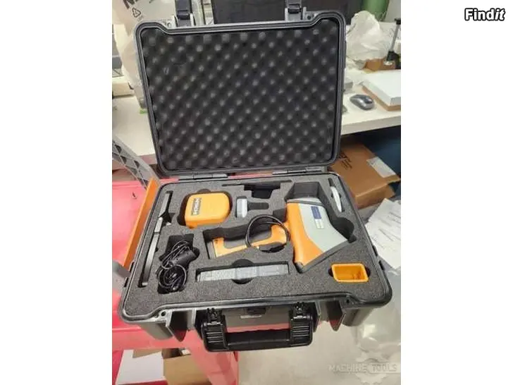 Myydään Hitachi X-MET8000 Smart Handheld XRF Analyzer