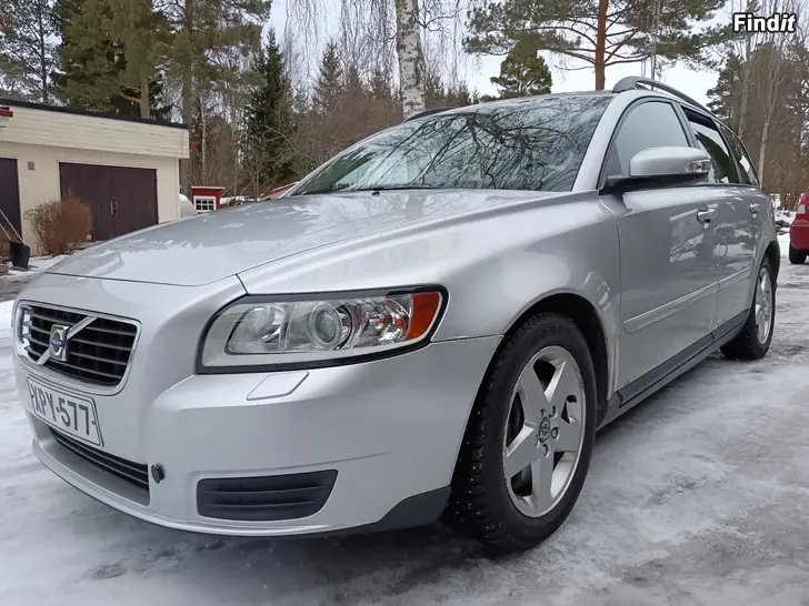Säljes Volvo V50 2.0D 136-hv. A XENON JUURI KATSASTETTU