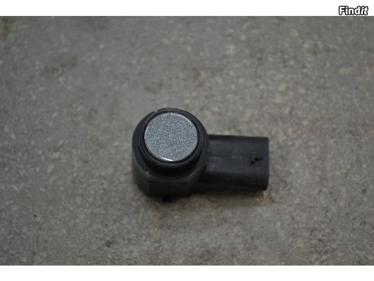 Myydään Ford Kuga 13-19 Parkkitutka parking Aid System Sensor 2032993 GK2T-15K859-AAW