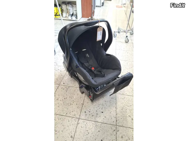 Säljes Britax Römer babyskydd+bas 0-13 kg
