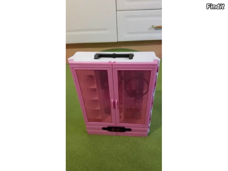 Myydään Barbie vaatekaappi vaaleanpunainen korkeus 33cm  -hinta 10e