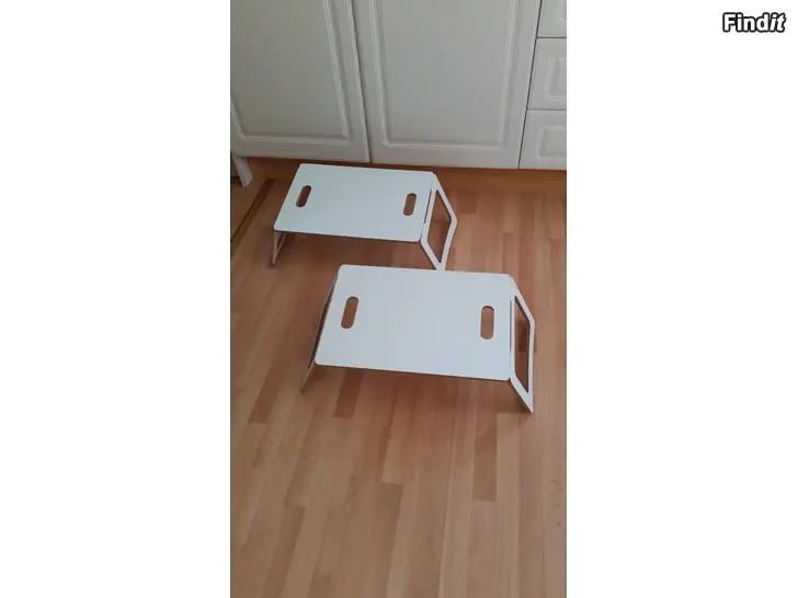 Myydään Vuodetarjotin unisex 2kpl kokoontaitettava mdf