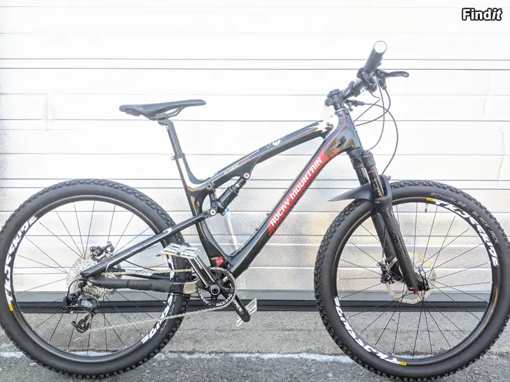 Säljes MTB 26 carbon heldämpad VASA