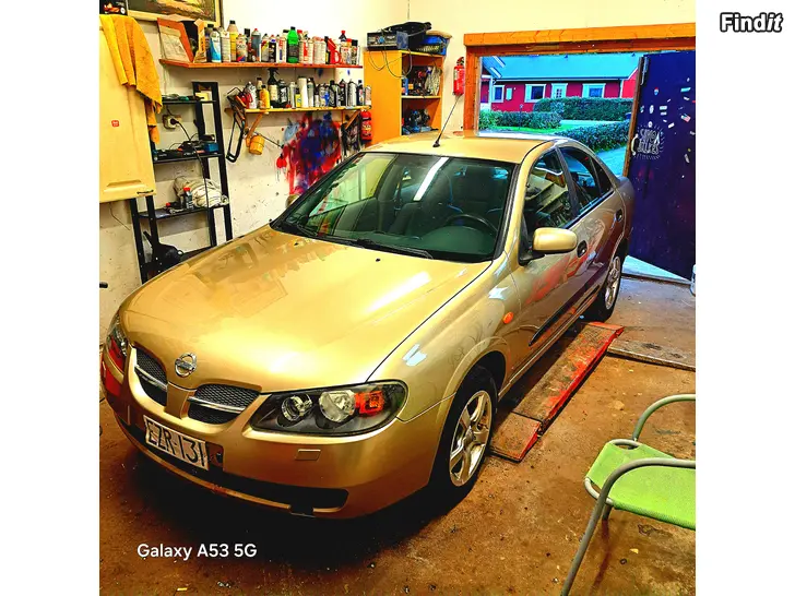 Myydään Nissan Almera 1.5 bensa manuaali vm 2002