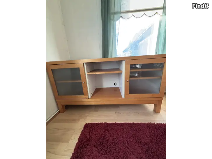 Myydään Senkki / TV -taso Laulumaa