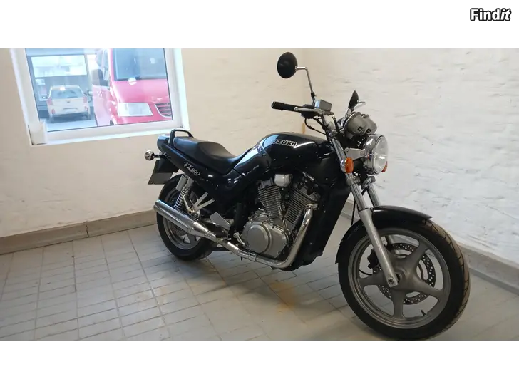 Myydään Suzuki vx 800