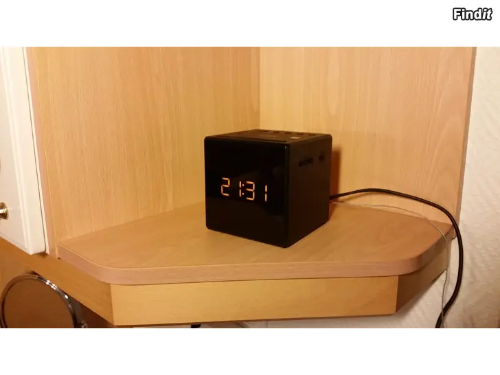 Säljes Sony kelloradio ICF-C1 musta 15e