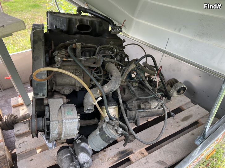 Myydään VW caddy 1,6 Diesel motor + vxlåda