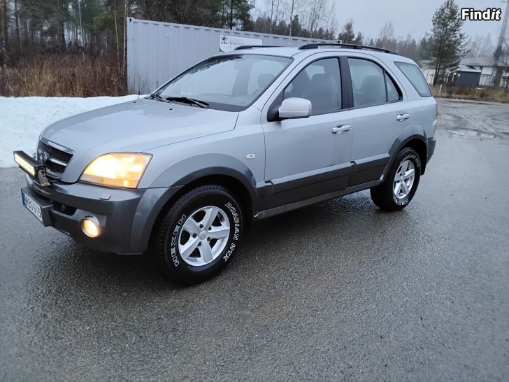 Myydään Kia sorento 2.5tdsl 140hv