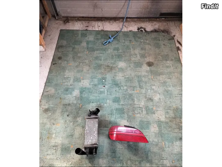 Myydään Välijäähdytin puskurin ritilä takaumpio