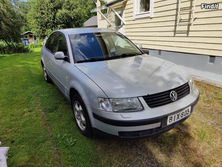 Säljes VW Passat 1.8 sedan 1999