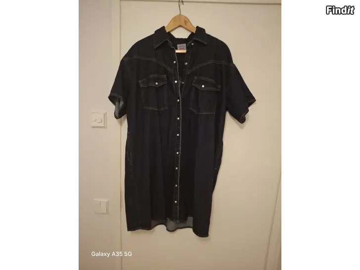 Myydään Levis farkkupaita, mekko