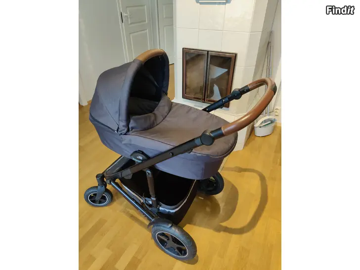 Säljes Barnvagn + babyskydd