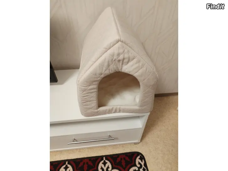 Myydään Koiran tai kissan peti