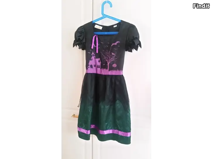 Myydään Halloween musta lasten noitamekko size M 7-10v  -hinta 8e