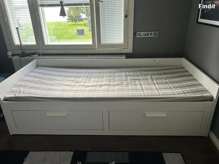 Säljes IKEA utbäddbar säng