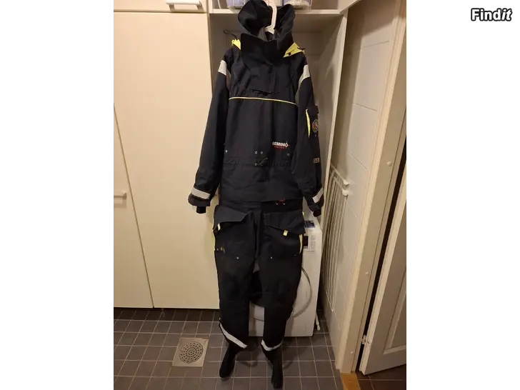 Myydään Ursuit Gemino Operative