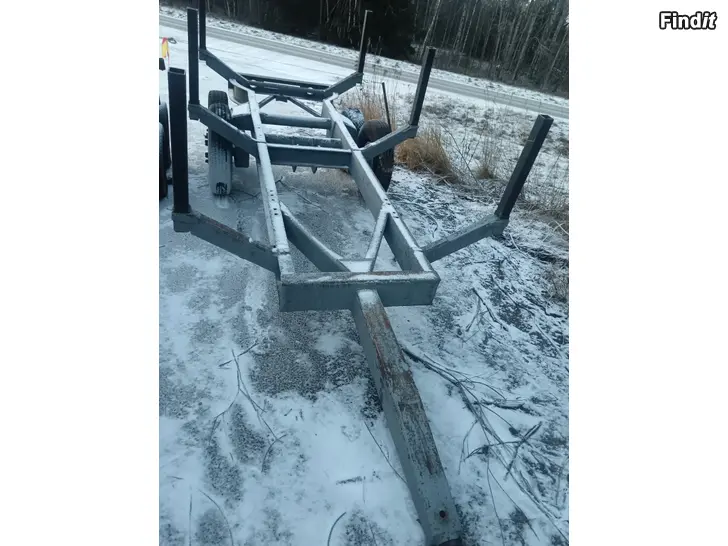 Säljes Stadigt traktor skogsvagn
