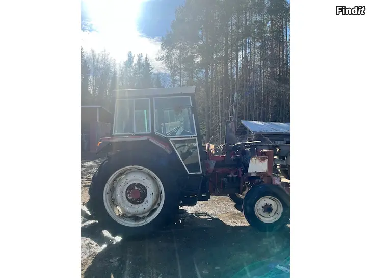 Säljes IH 584 purkuosia