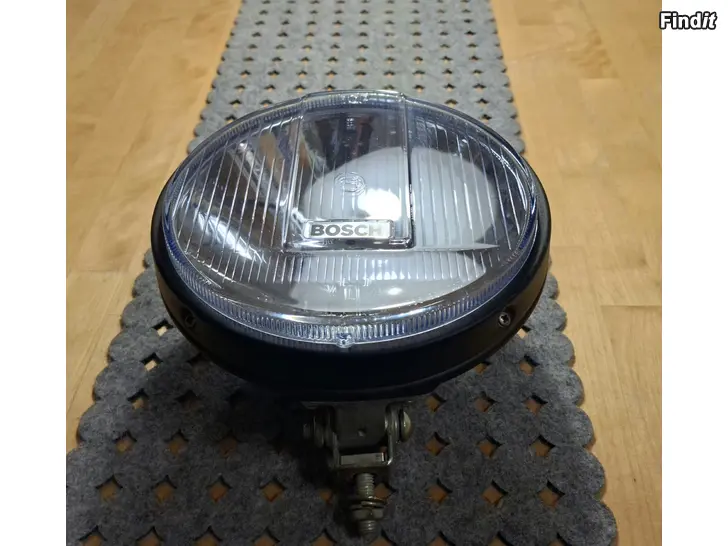 Myydään 1 kpl Bosch Rallye 225 lisävalo Blue