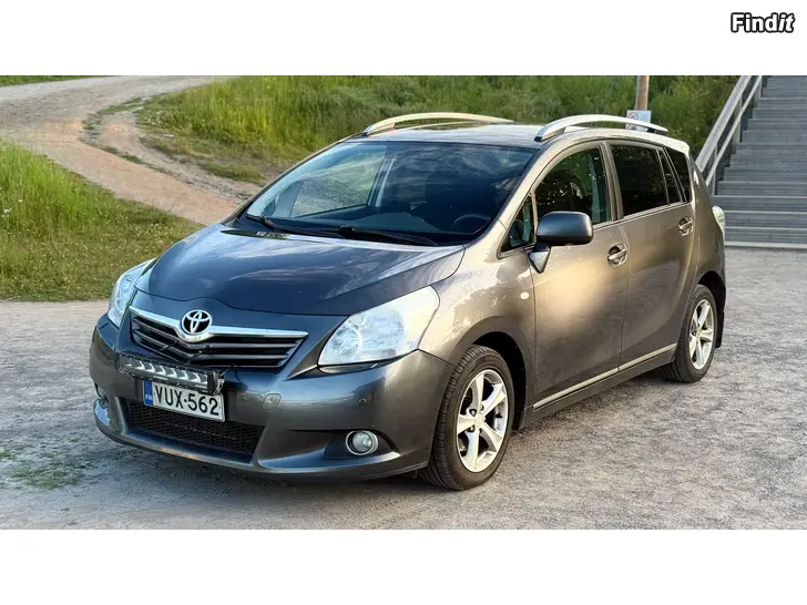 Myydään Toyota Verso   2,0 D-4D Family 7p