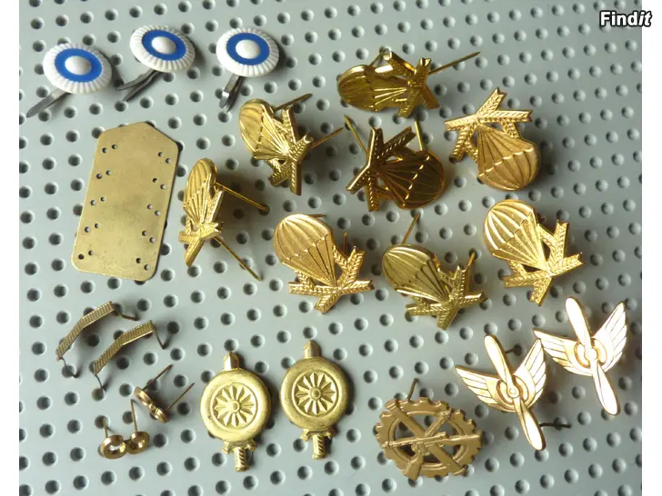 Myydään metallisia merkkejä erä