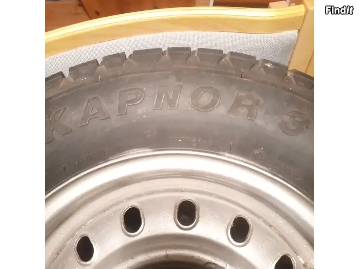 Myydään Talvirengas 1 kpl