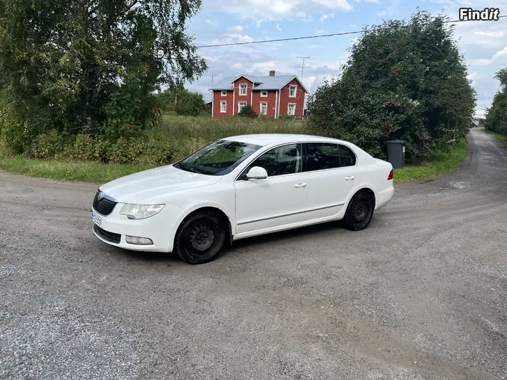 Myydään Skoda Superb 2.0tdi DSG -09 projekti