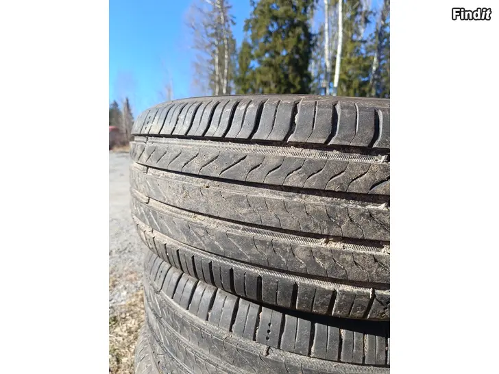 Säljes 215/60 R 17 Michelin