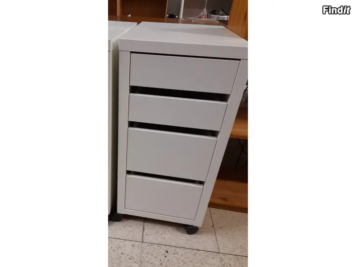 Myydään Förvaringsskåp på hjul