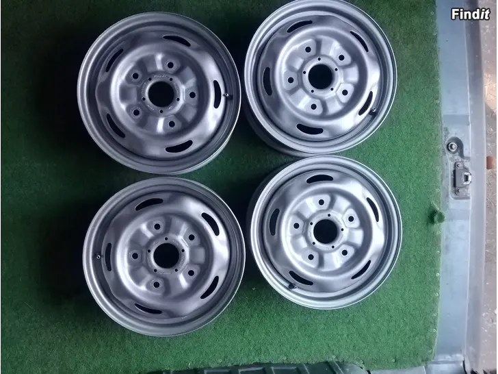 Myydään Ford Transit vanteet