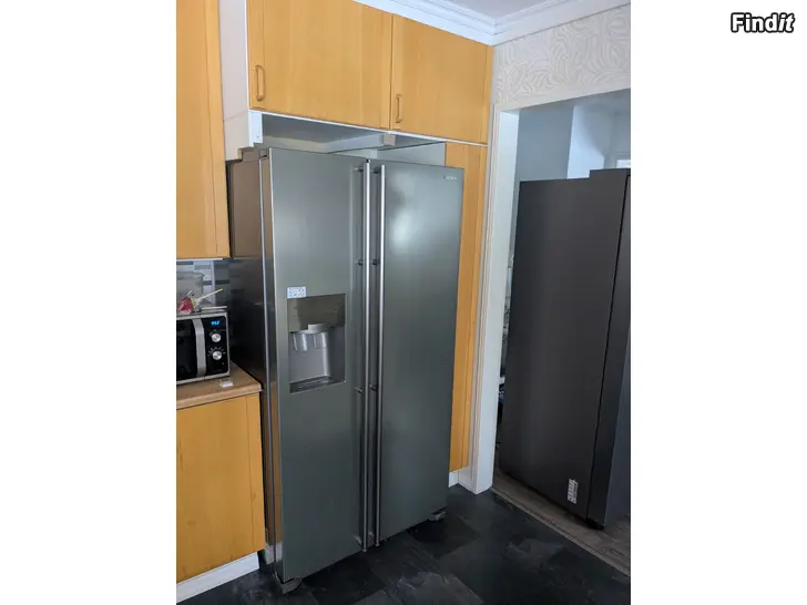 Myydään Samsung kyl/frys ismaskin