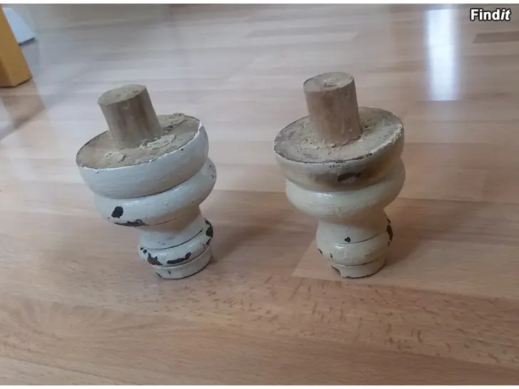 Myydään sängynjalat lipastonjalat vanhat korkeus 10cm 2kpl -hinta 5e