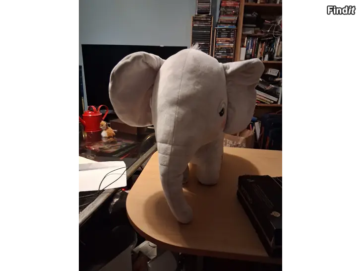 Myydään Elefant...