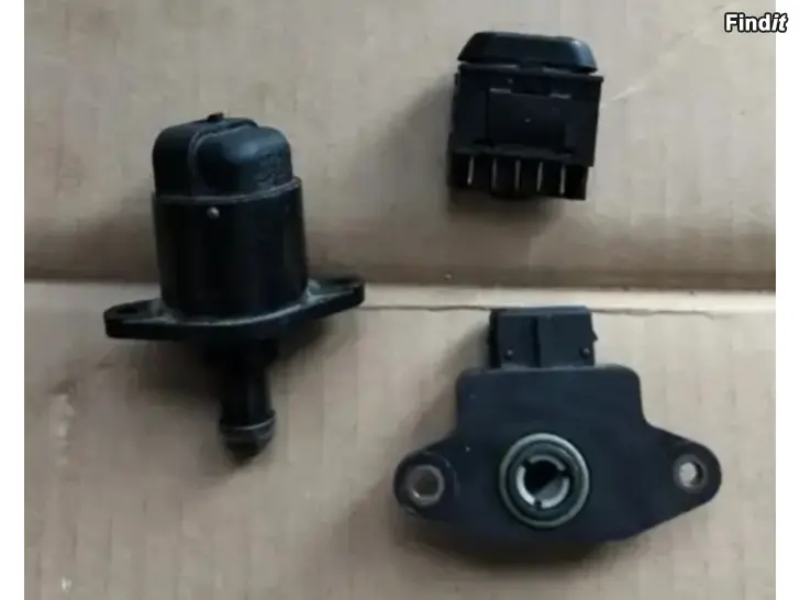 Myydään Tyhjäkäyntianturi kaasuläpäanturi Bitron polttoainepumpunrele