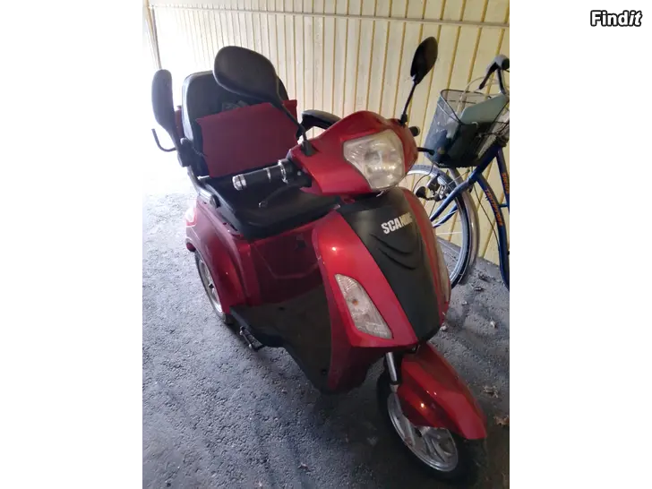 Myydään Skand merkkinen seniori mopo