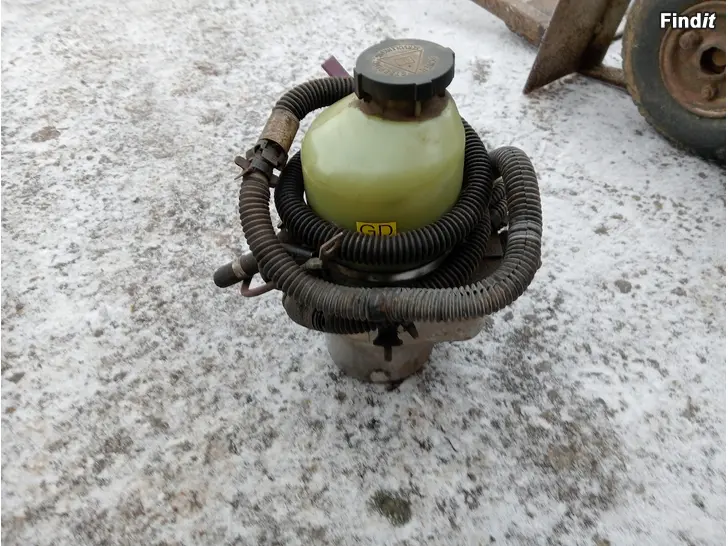 Myydään Opel Astra 2003 ohjaustehostin TRW