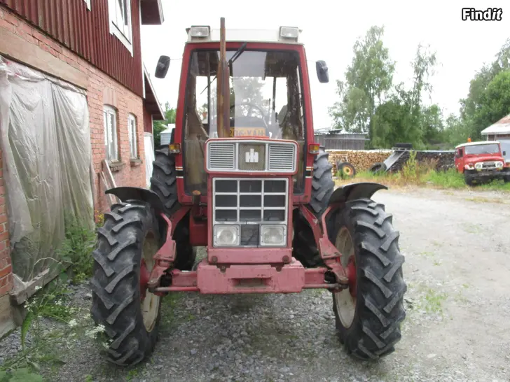 Säljes International 844 XL Fyrhjulsdriven